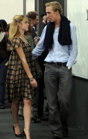 Emma Watson最新男友,自然美景中的浪漫之旅