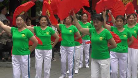 最新广场舞拥军秧歌,与自然美景的交融,内心平和之旅的启航