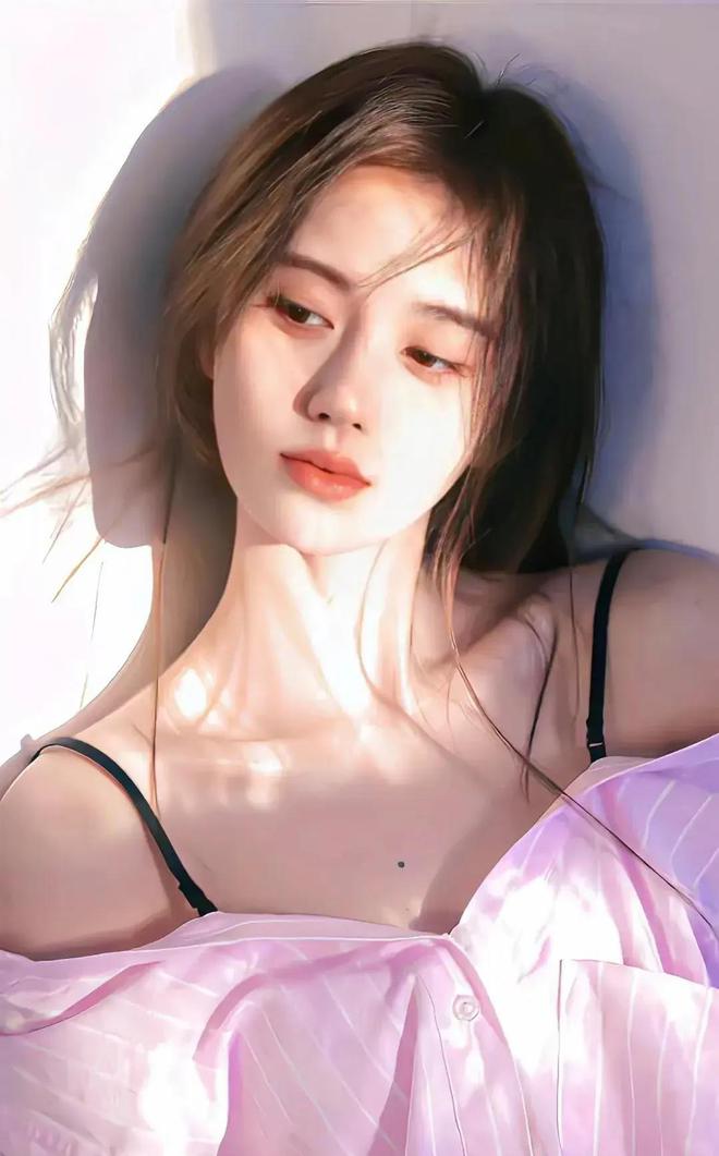 最新美女大图与高科技产品介绍