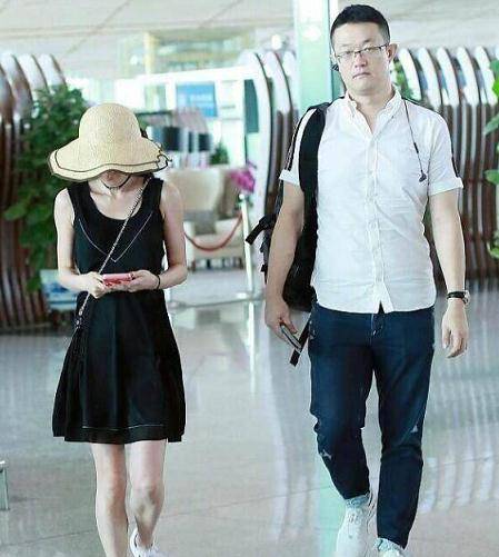 姚笛2024最新逛街,自信与成就感的展现