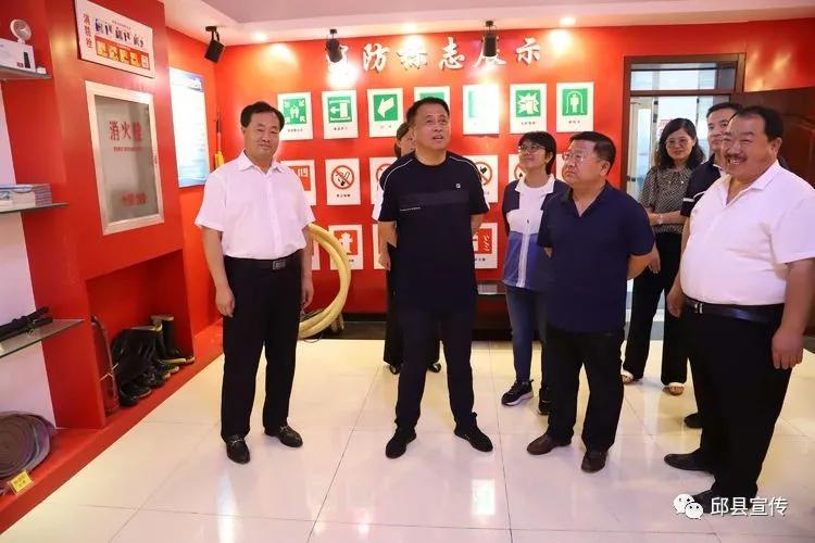 邱县最新领导班子详解，如何关注并了解领导团队的构成与动态