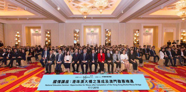 新澳门大众网官网开码现场,实地观察解释定义_EOJ83.685云端版