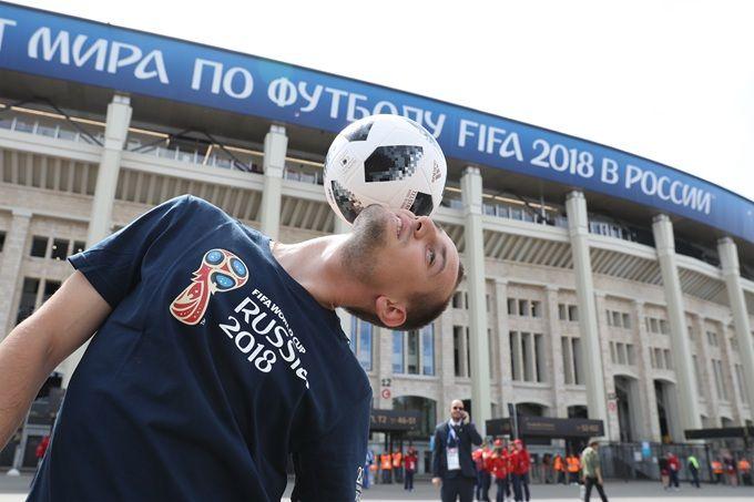 新澳门生肖走势图分析,快速实施解答研究_移动版49.665