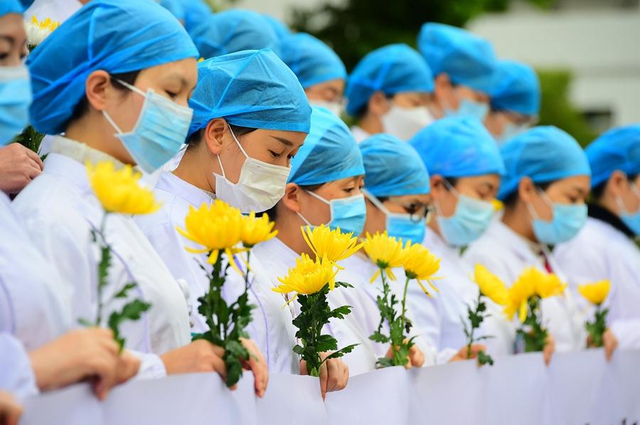 全国最新疫情动态，小城日常与友情纽带