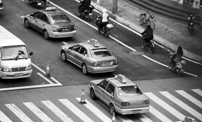 新疆出租车新政下的探索之旅