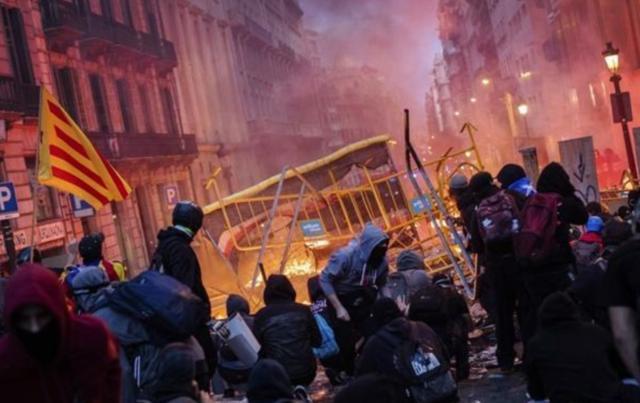 美国日常故事,爱与和谐的主旋律,跟随小杰的足迹探索温馨趣事世界。