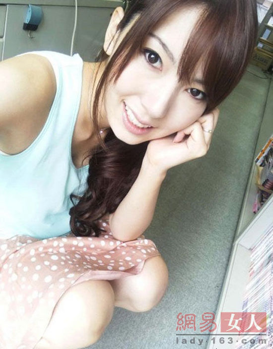 关于AV最新在线观看的探讨与观点警告,内容涉黄,请注意自律。