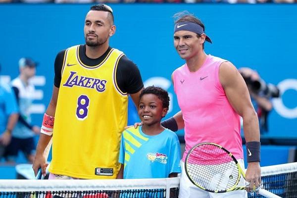 篮球巨星传奇时刻,光辉闪耀的赛场传奇表现