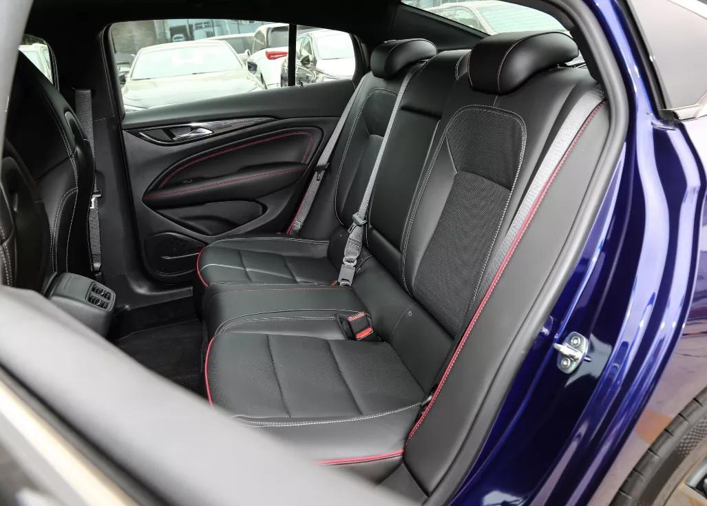 君威新款即将上市,时间表揭晓,期待已久!