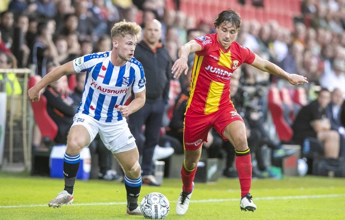 荷乙比赛，足球与友情的美丽交汇