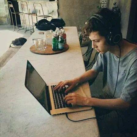 特洛伊希文最新写真,时尚潮流与摄影艺术的完美融合