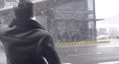 地勤最新动态揭秘,小明的机场奇遇之旅