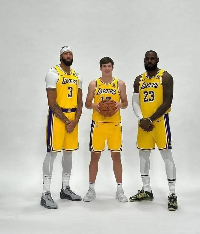 湖人智能新纪元,科技重塑篮球传奇,体验前所未有的最新资讯