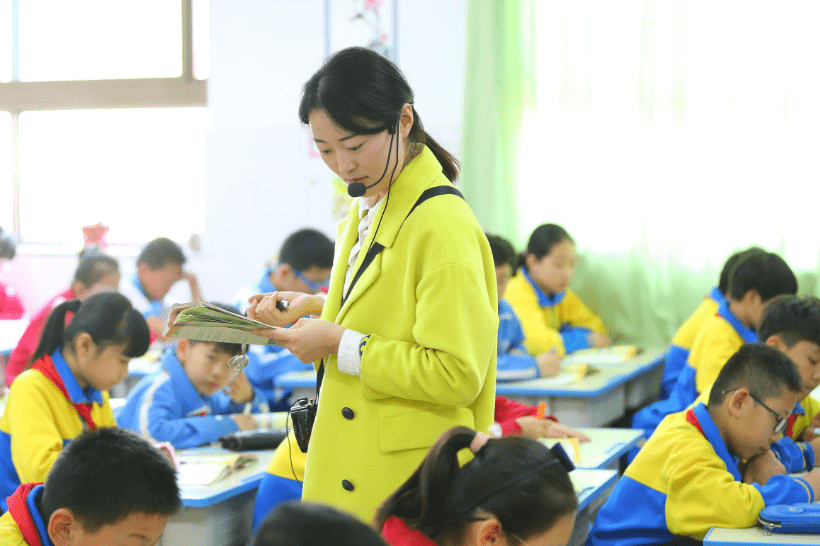 最新民办教师动态解析,如何成长为卓越民办教育人才?