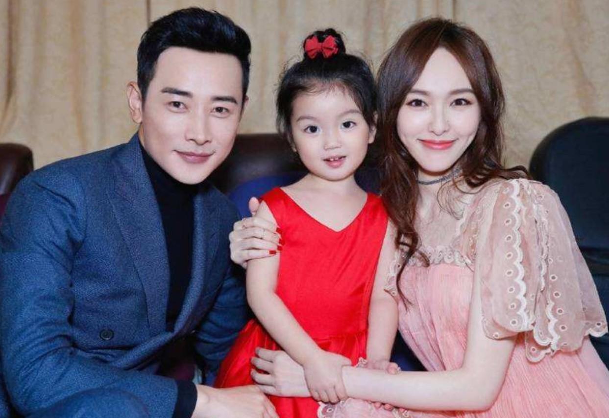 唐嫣罗晋最新动态揭秘,恩爱依旧,事业双丰收!