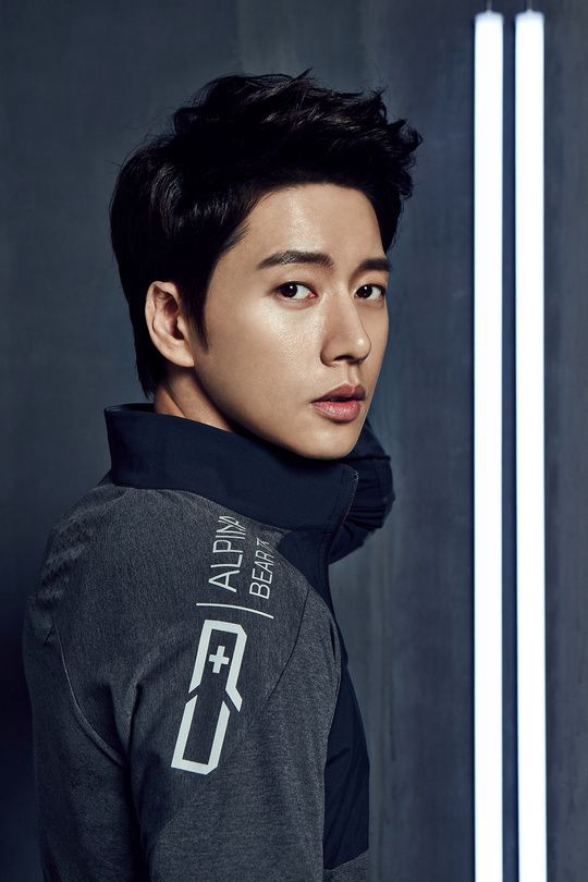 中韩男演员跨界合作,璀璨之星闪耀荧屏