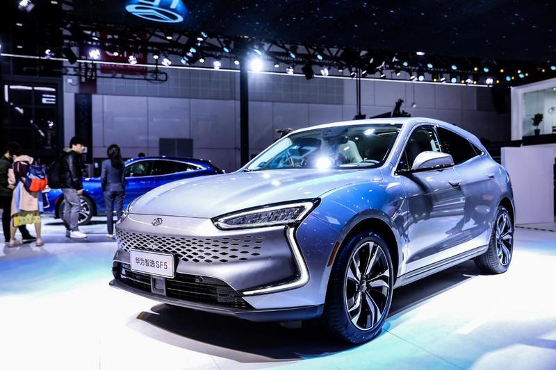 螃蟹上市季节探秘,蟹香四溢的小巷秘境