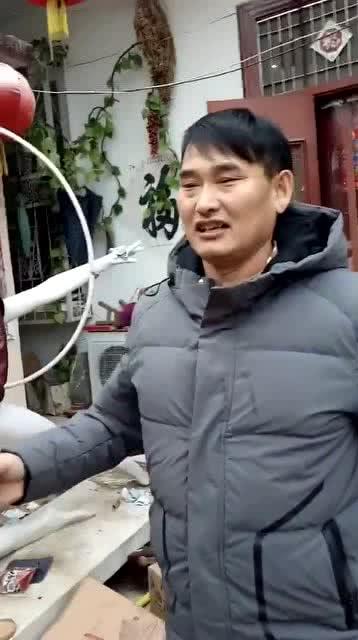 大衣哥的自然之旅,寻找内心的宁静与真实之声