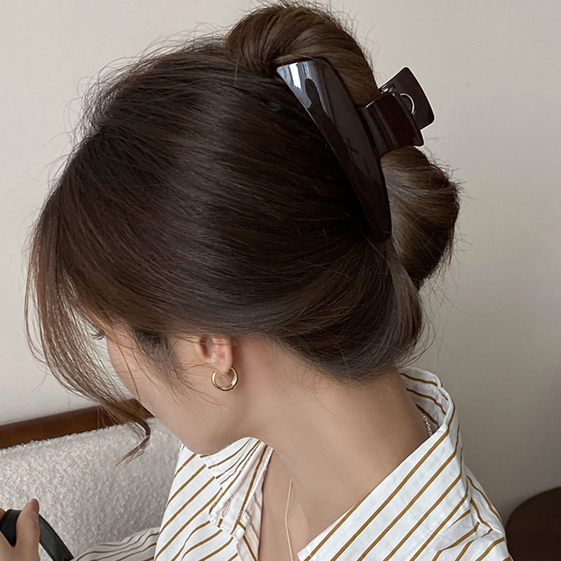 引领潮流的2024最新扎发造型趋势