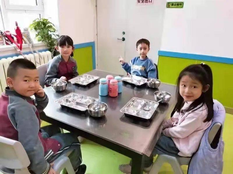 兰州小饭桌最新招聘,科技引领餐桌革新,开启未来生活新纪元体验