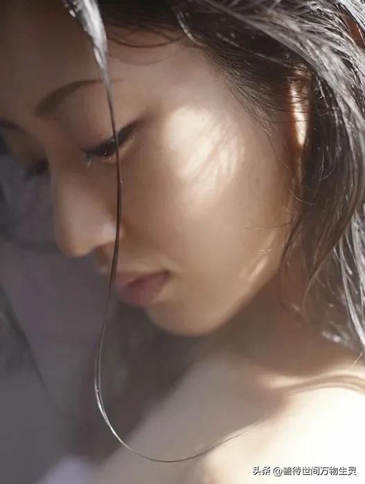 坛蜜最新写真,科技与生活交织的艺术风采