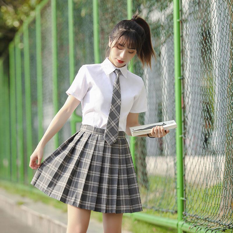 最新女校服,时代变迁中的校园风尚标志