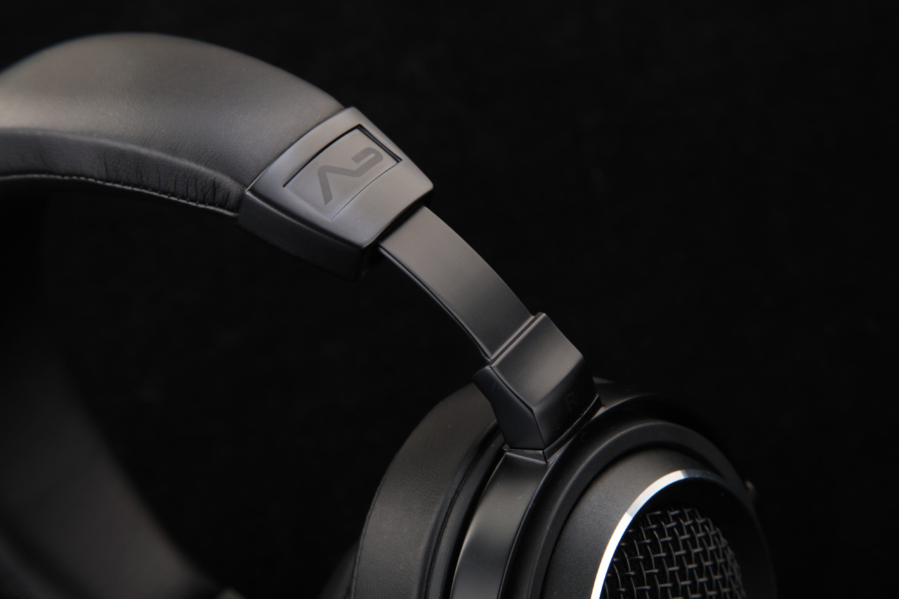 耳机壁纸最新,时尚表达还是实用需求?