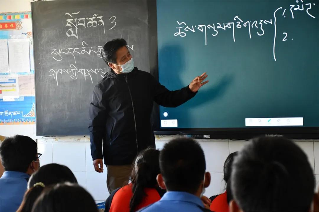 最新疫情之歌,小巷神秘音符与特色小店探秘