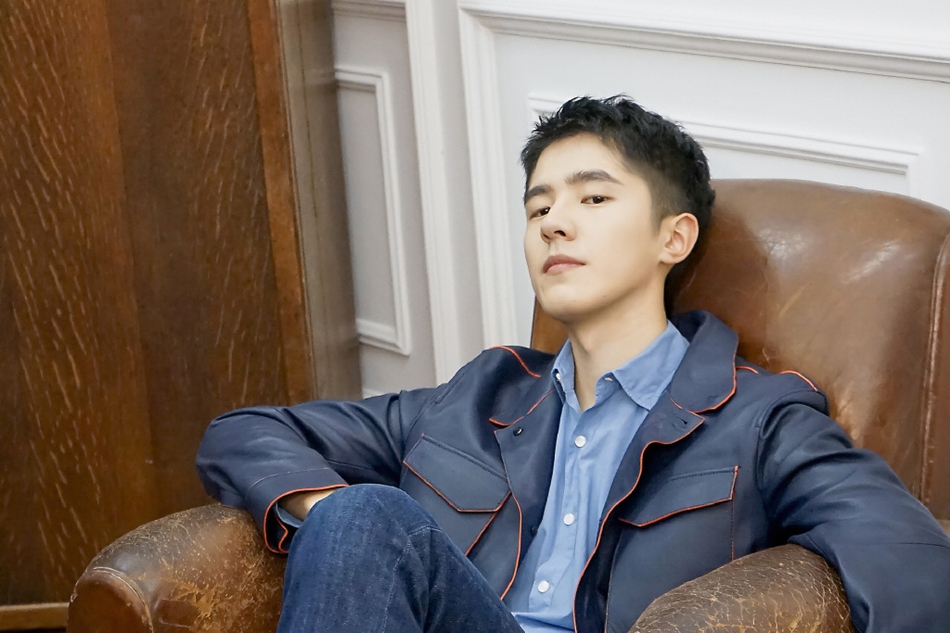 刘昊然最新图片揭秘,明星流行与争议焦点热议