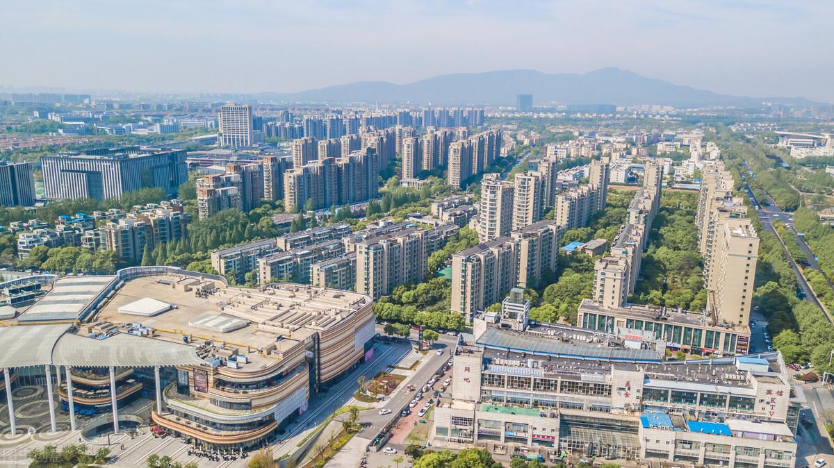 南京最新房价动态,市场走势分析与个人观点分享